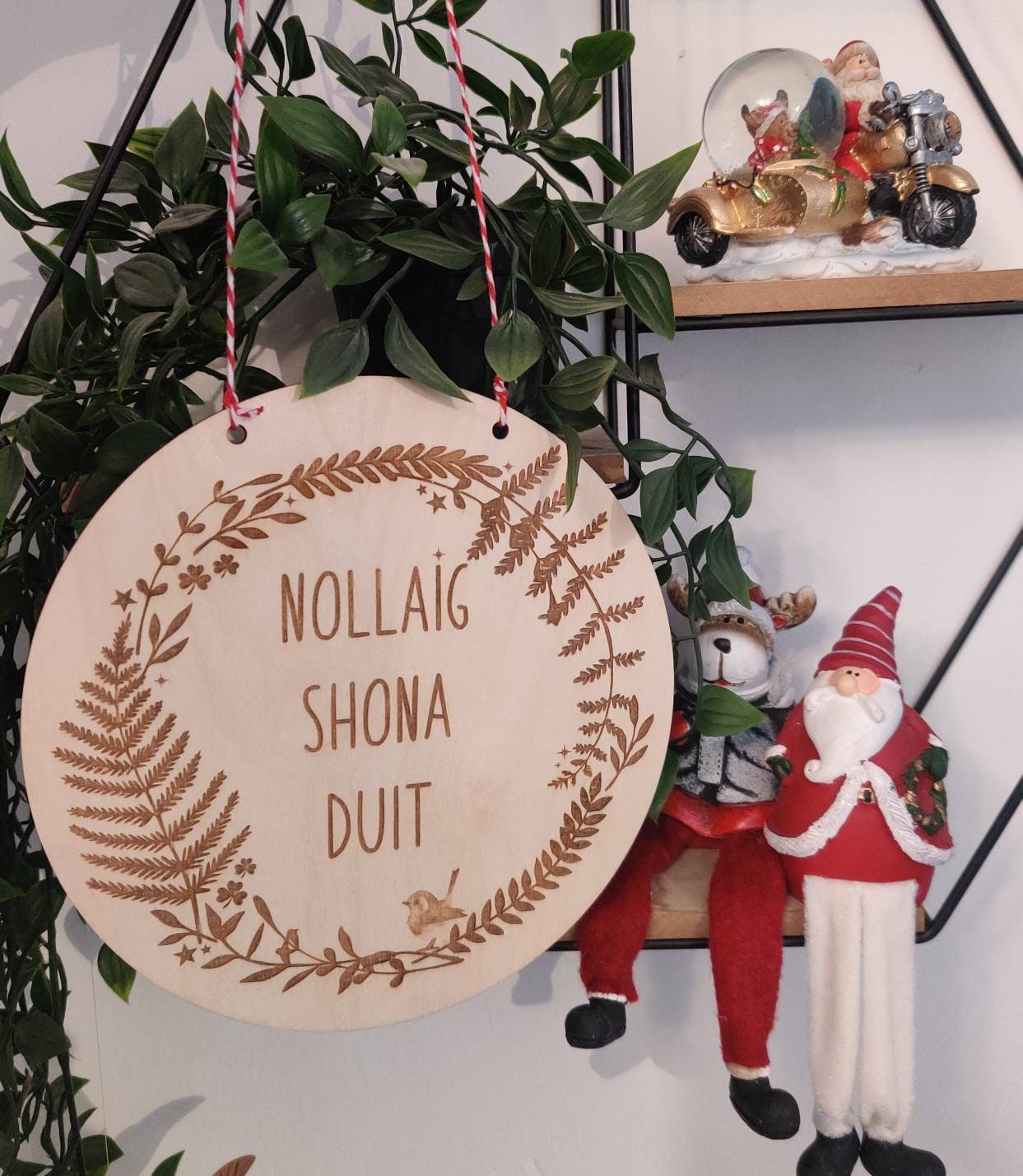 Nollaig Shona Duit wall decor
