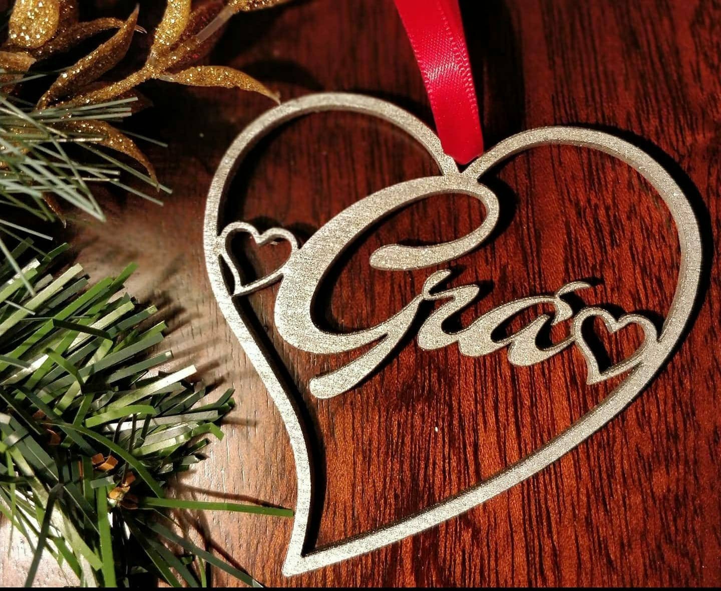 Grá Irish bauble