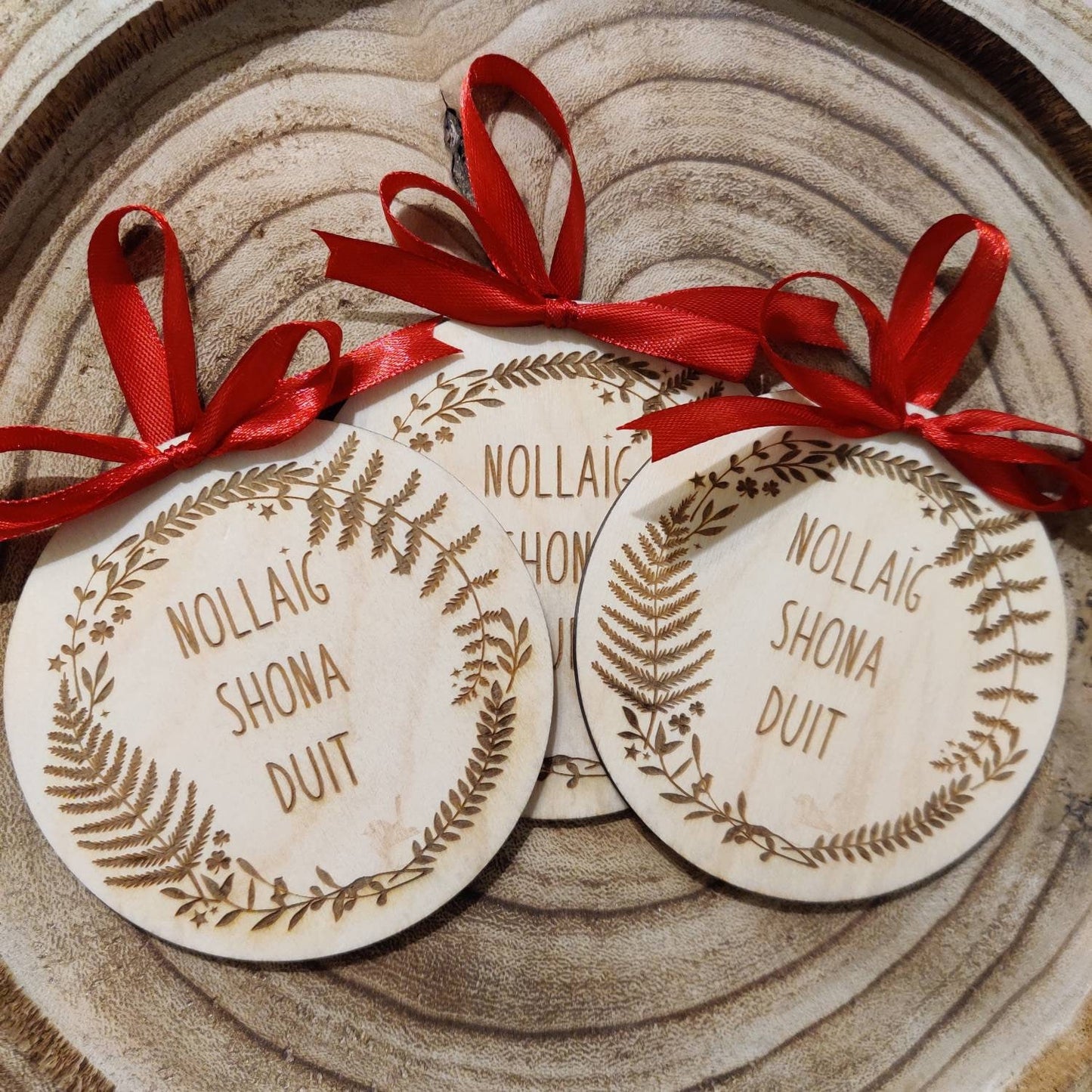 Nollaig Shona Duit wall decor