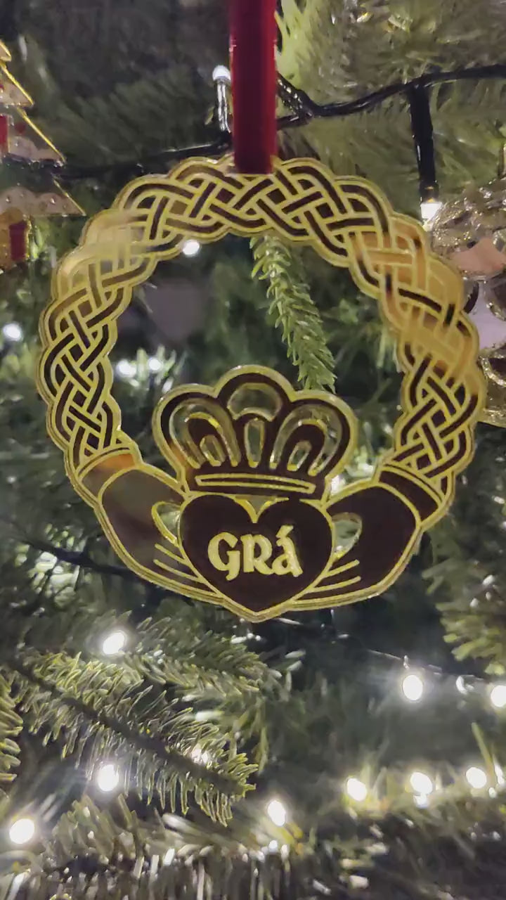 Grá Claddagh decoration