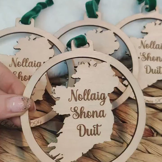 Nollaig Shona Duit - Irish Christmas bauble