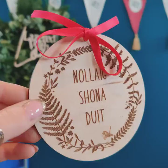 Nollaig Shona Duit wall decor