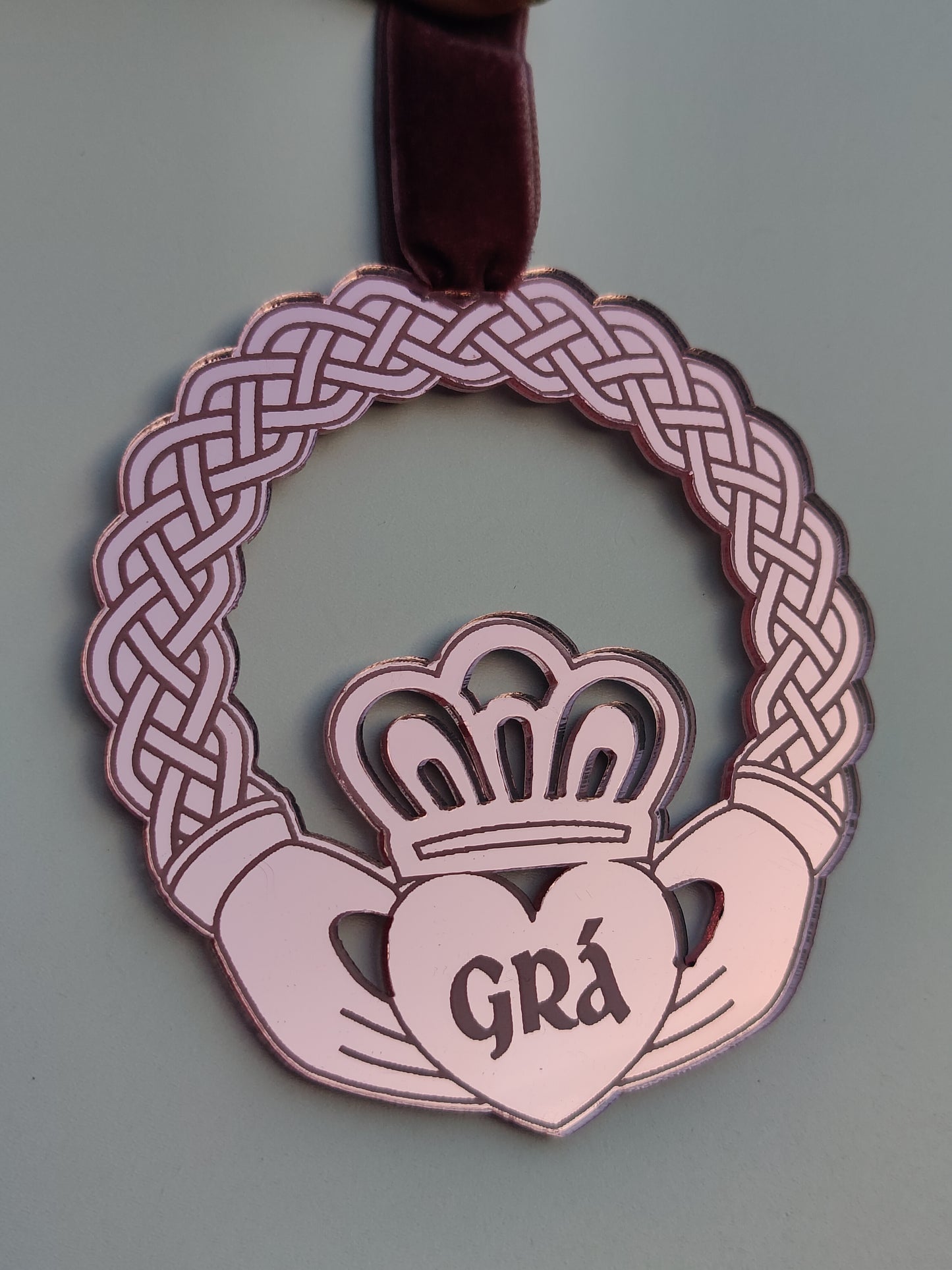 Grá Claddagh decoration